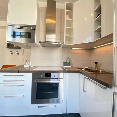 Appartement Aloes, - Et Commerce à Proximité - Centre - Lb330-012